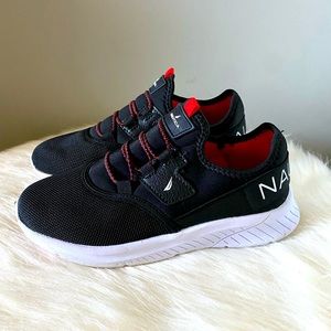 Boys Nautica Sneakers Size 3